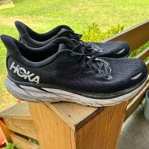 Hoka Clifton 8